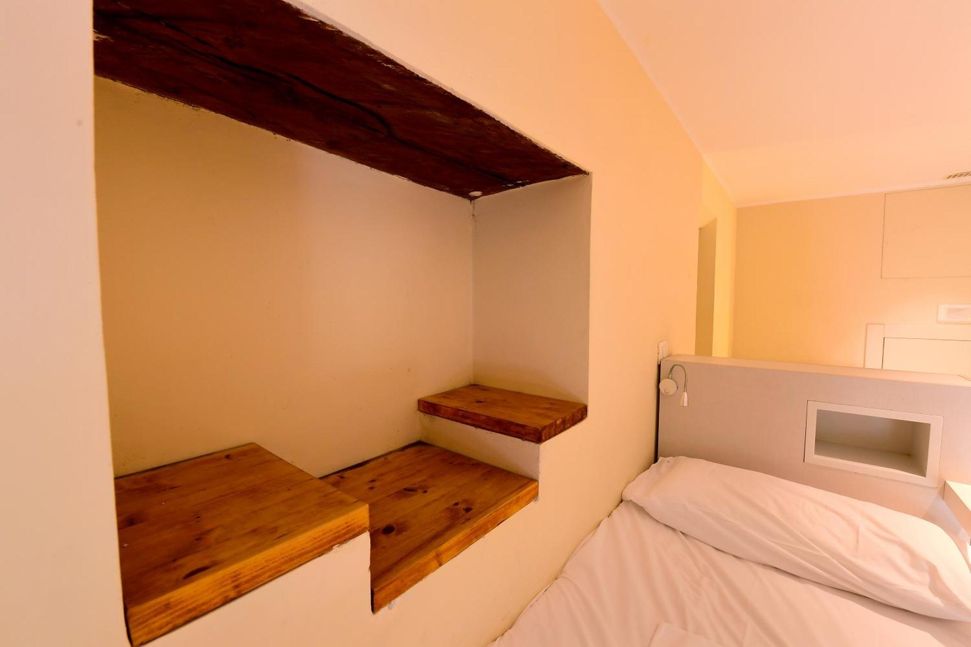 Little Italy Hostel Ex Chiesa S Donato Перуджа Екстериор снимка