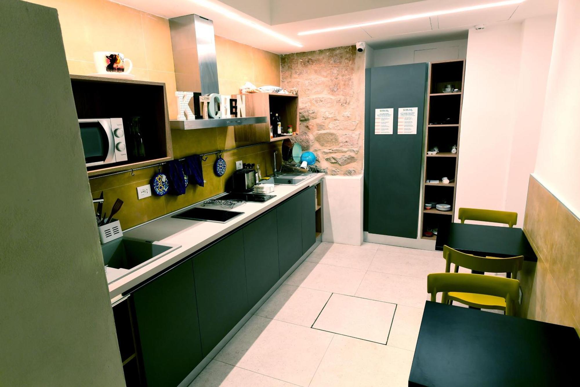 Little Italy Hostel Ex Chiesa S Donato Перуджа Екстериор снимка
