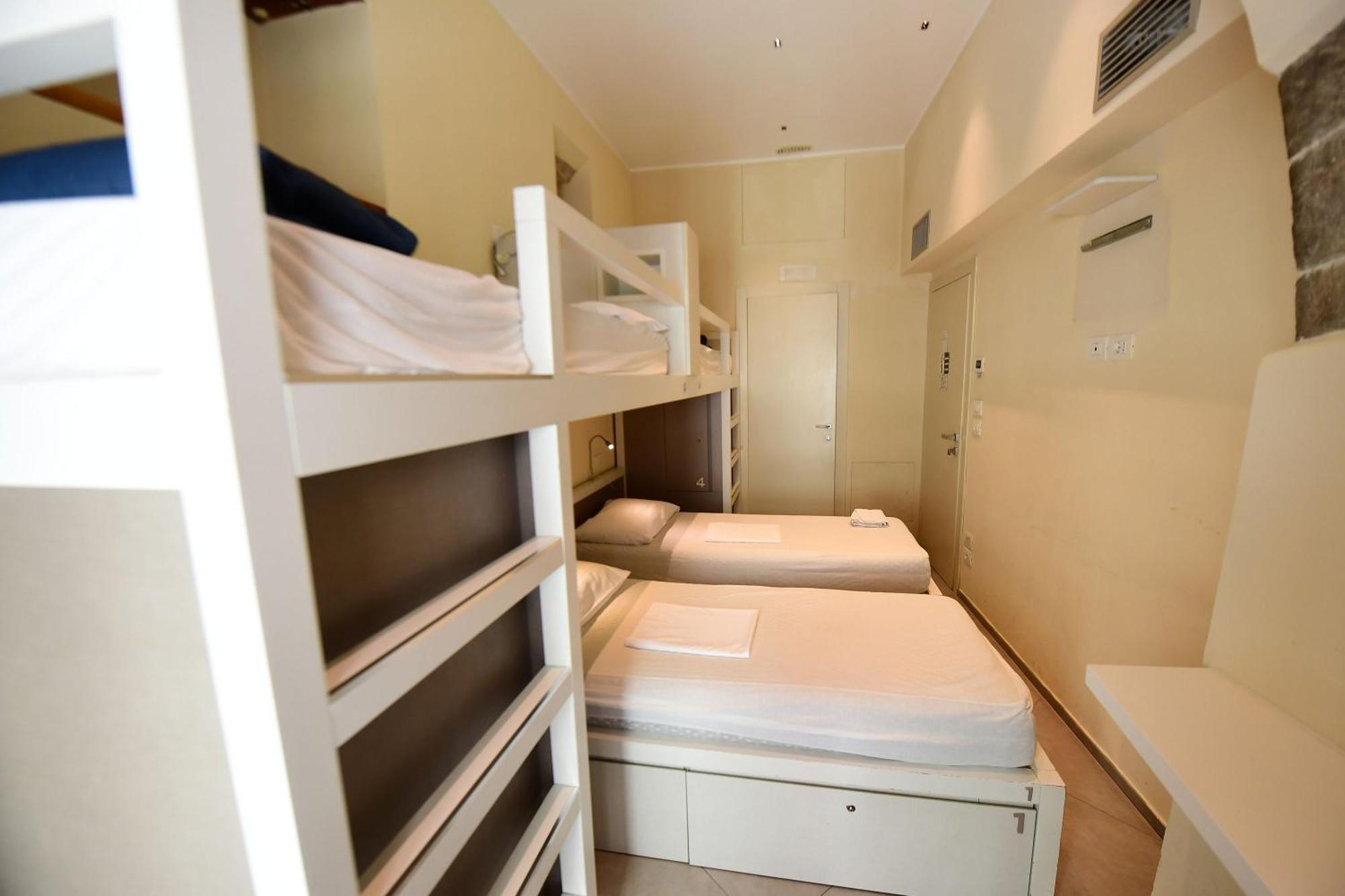 Little Italy Hostel Ex Chiesa S Donato Перуджа Екстериор снимка